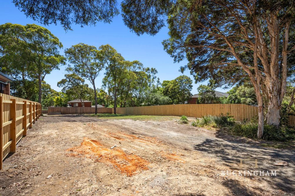 22 Wooded Way, Montmorency, VIC 3094