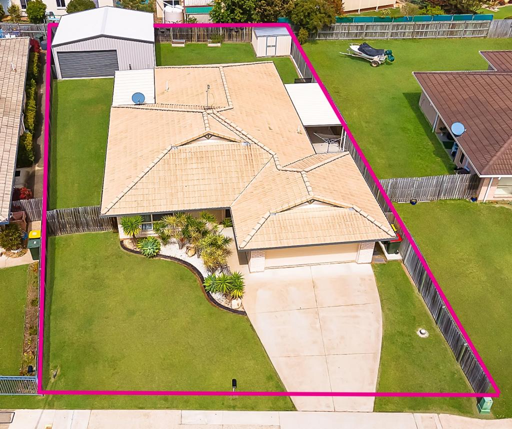 136 Emerald Park Way, Urangan, QLD 4655