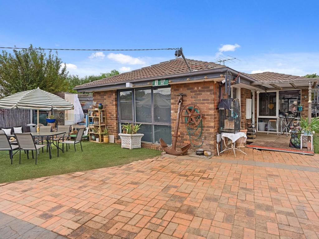 1 David Ct, Darley, VIC 3340