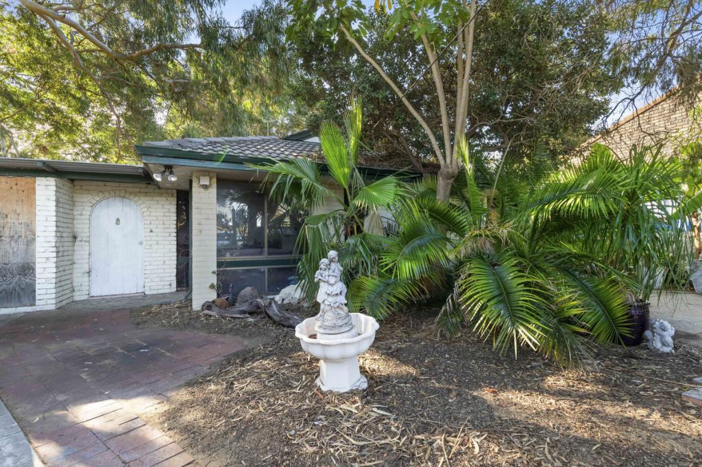 17 Currajong Cres, Craigie, WA 6025
