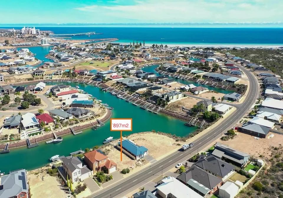 34 POMMERN WAY, WALLAROO, SA 5556