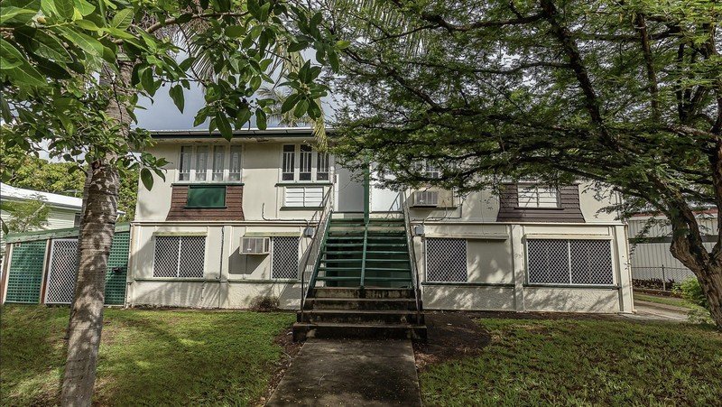 2/135 Bundcok St, Belgian Gardens, QLD 4810