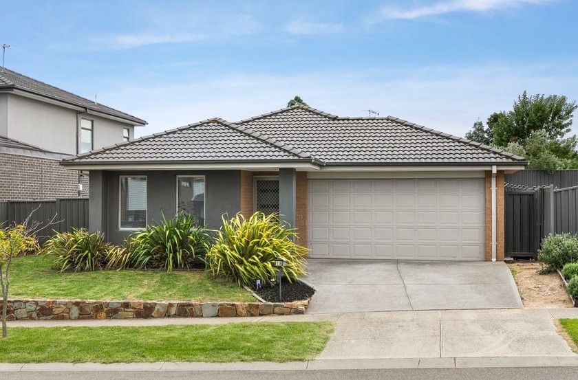18 Charm Rd, Greenvale, VIC 3059