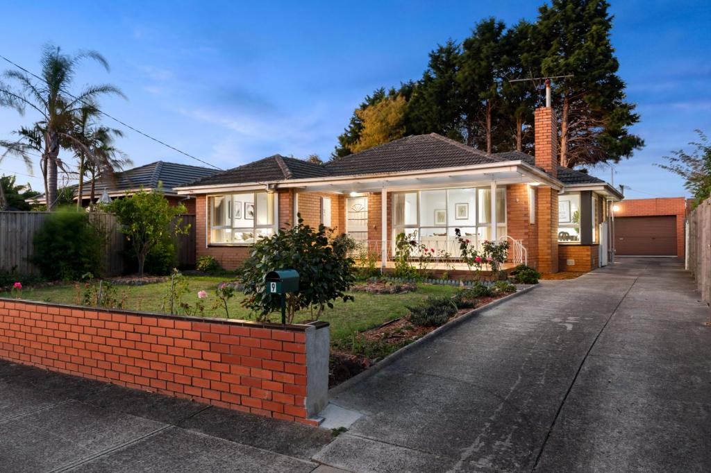 9 Saxon St, Burwood East, VIC 3151