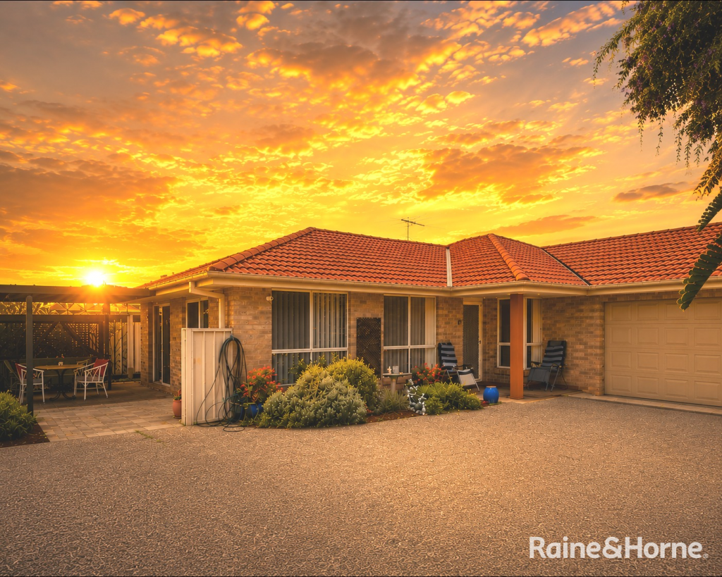 24a Conquest Cres, Tanilba Bay, NSW 2319