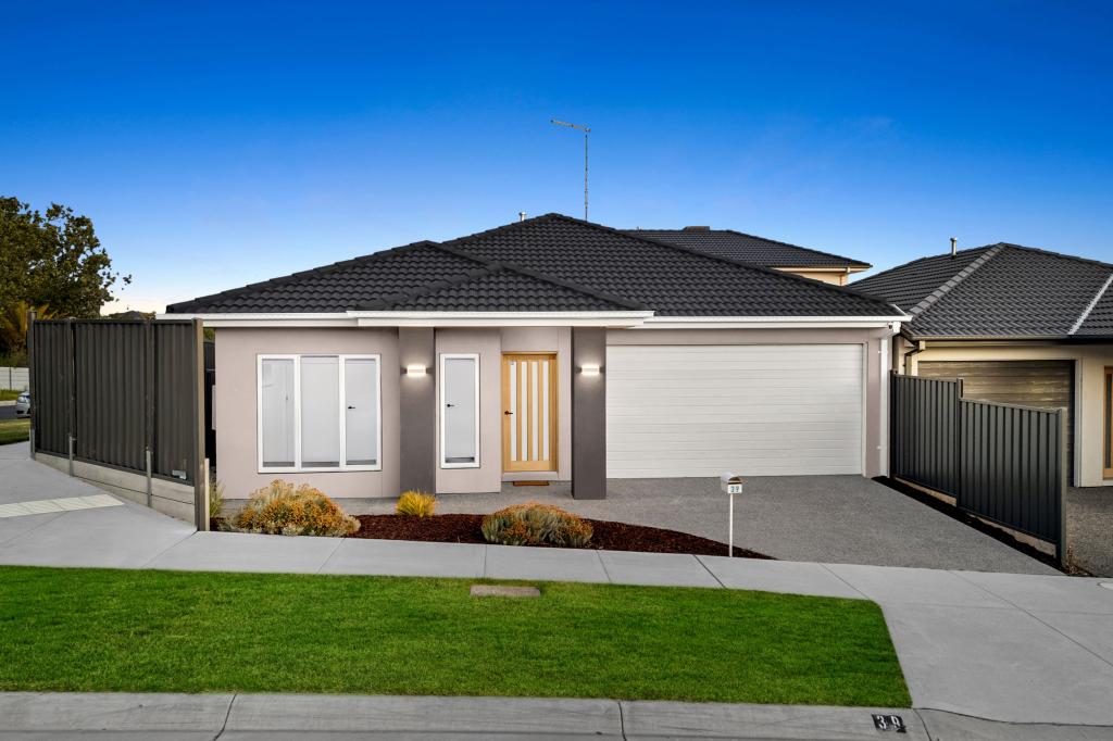 39 Dangelo Ave, Officer, VIC 3809