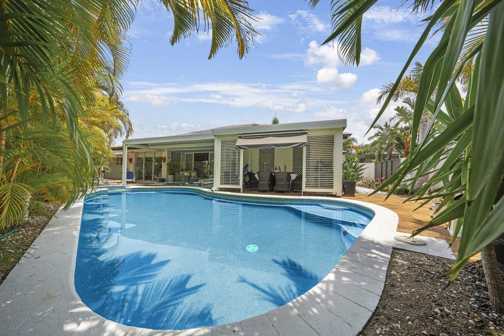 8 Ringtail St, Clear Island Waters, QLD 4226