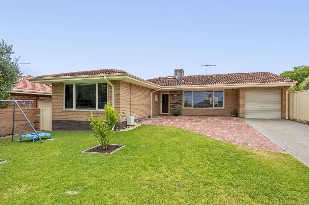 186 CLONTARF RD, HAMILTON HILL, WA 6163