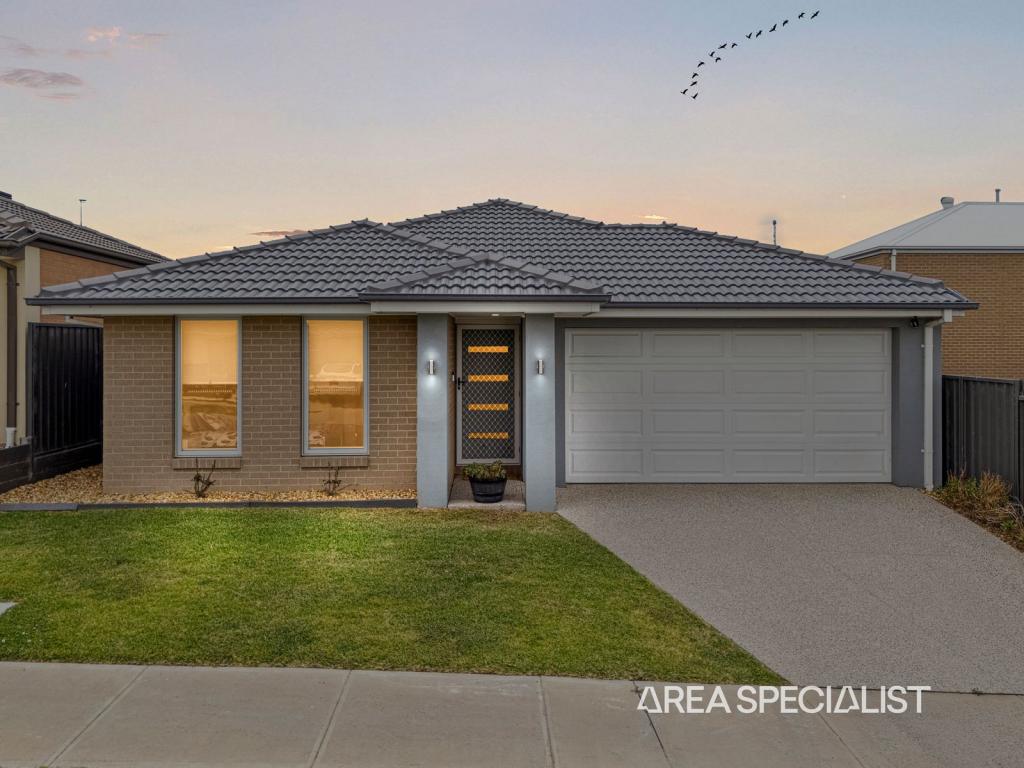 4 Snowbird Rd, Pakenham, VIC 3810