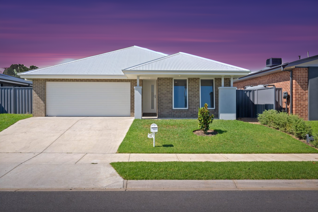 130 Birchgrove Cres, Thurgoona, NSW 2640