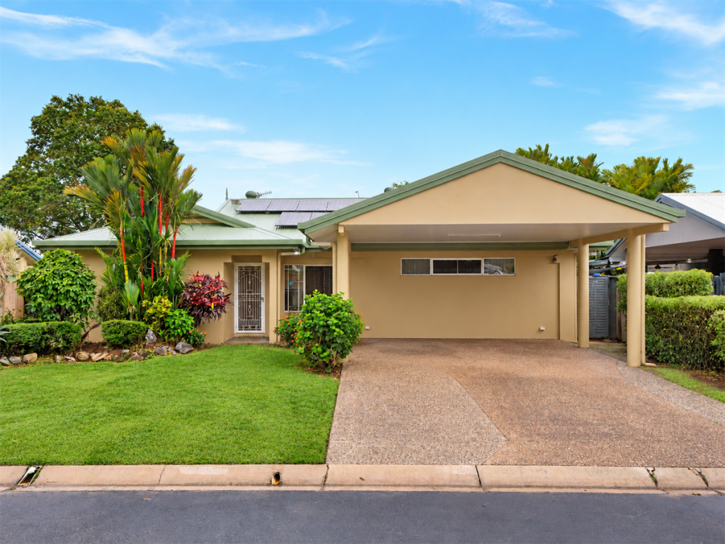 20 Colonial Cl, Redlynch, QLD 4870