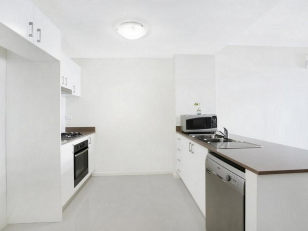 76/1-9 FLORENCE ST, SOUTH WENTWORTHVILLE, NSW 2145