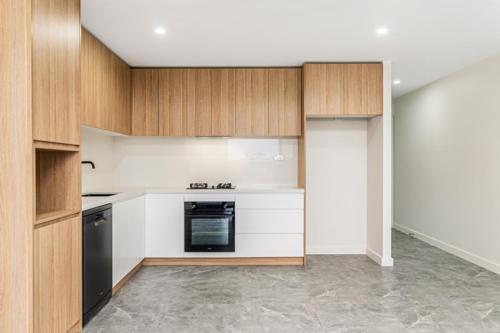 305/32 Mckay Ave, Moorebank, NSW 2170