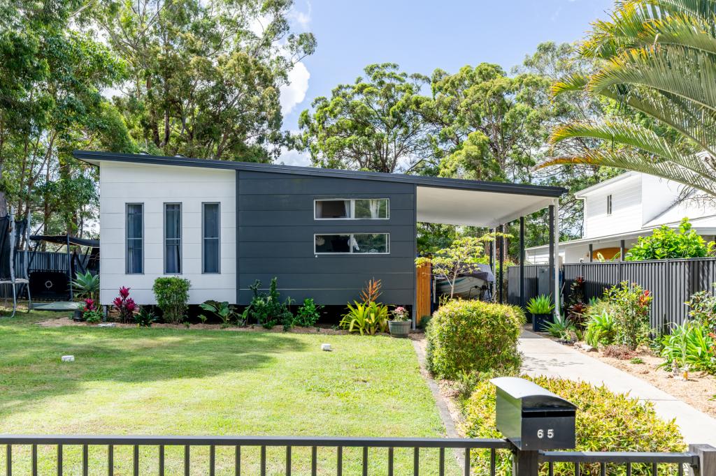 65 Bradman St, Russell Island, QLD 4184