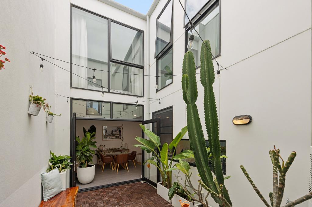 13/6 Parney Cl, North Coogee, WA 6163