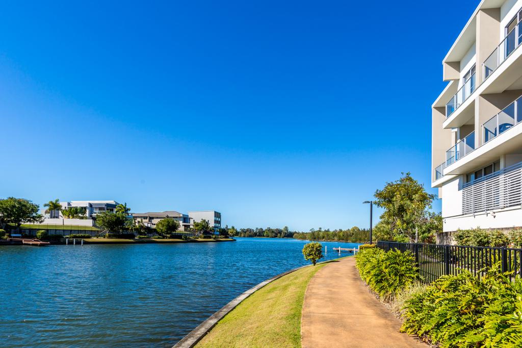 8/5036 Emerald Island Dr, Carrara, QLD 4211