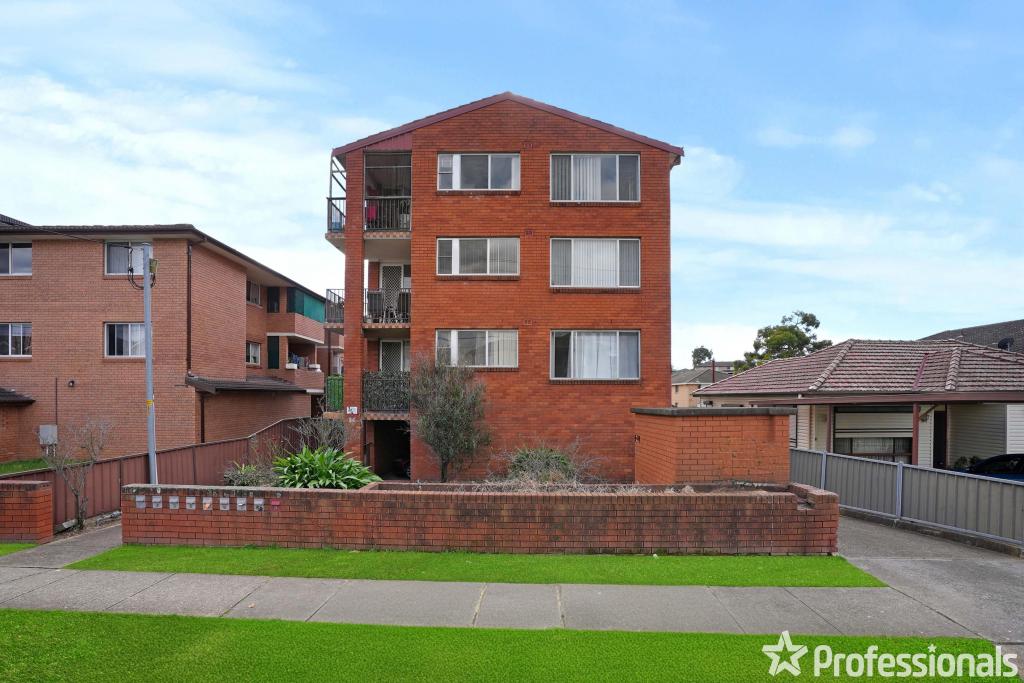 8/56 Wrentmore St, Fairfield, NSW 2165