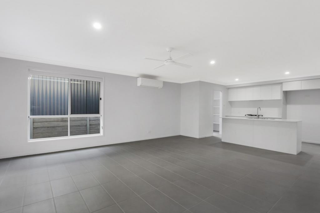 17 Brush Cherry Bvd, Thrumster, NSW 2444
