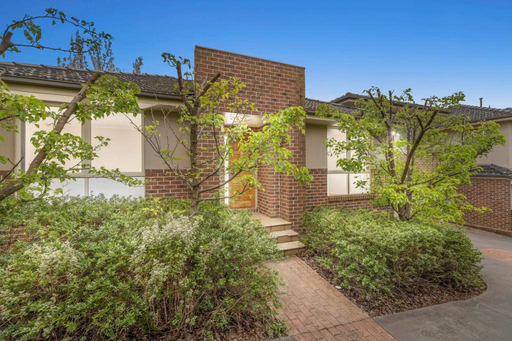 2/13 ROLLS CT, GLEN WAVERLEY, VIC 3150