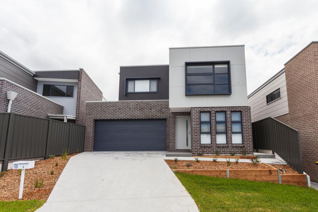 5 LATEEN CL, SHELL COVE, NSW 2529