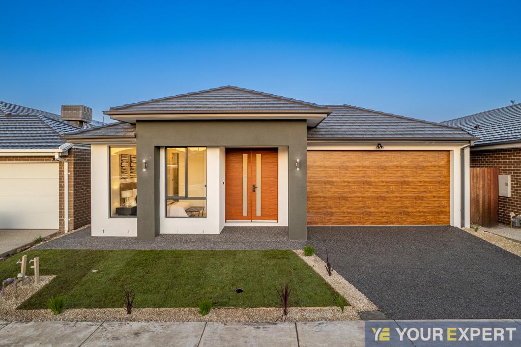 5 SUNLIGHT AVE, CLYDE NORTH, VIC 3978