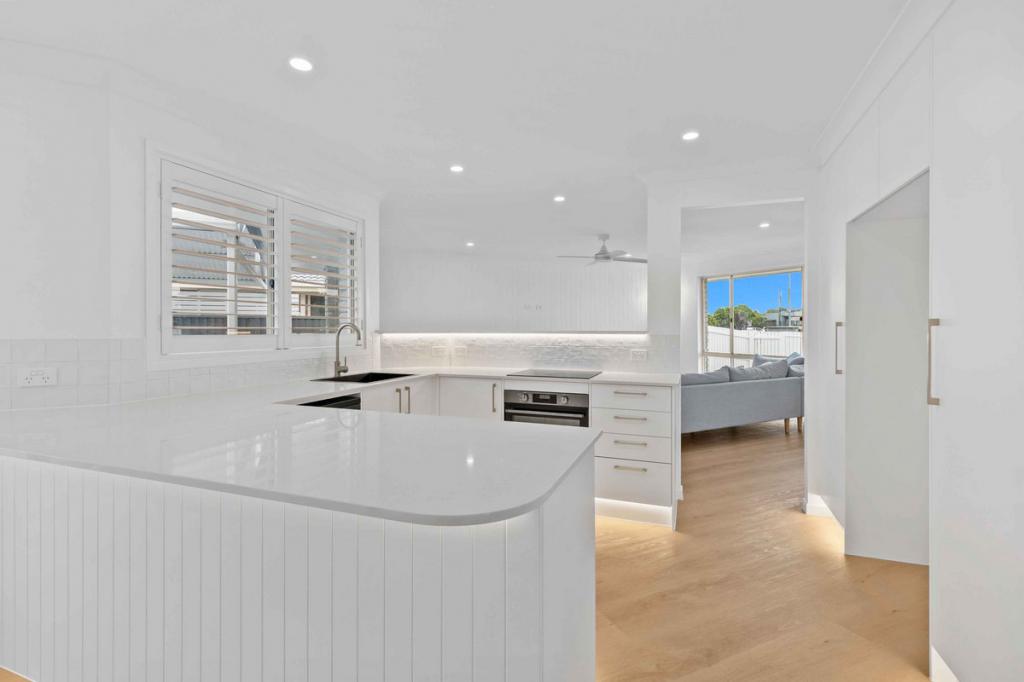 19 Galeen Dr, Burleigh Waters, QLD 4220