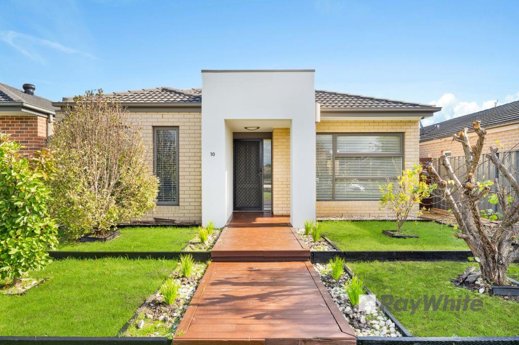 10 Frogmore Lane, Cranbourne North, VIC 3977