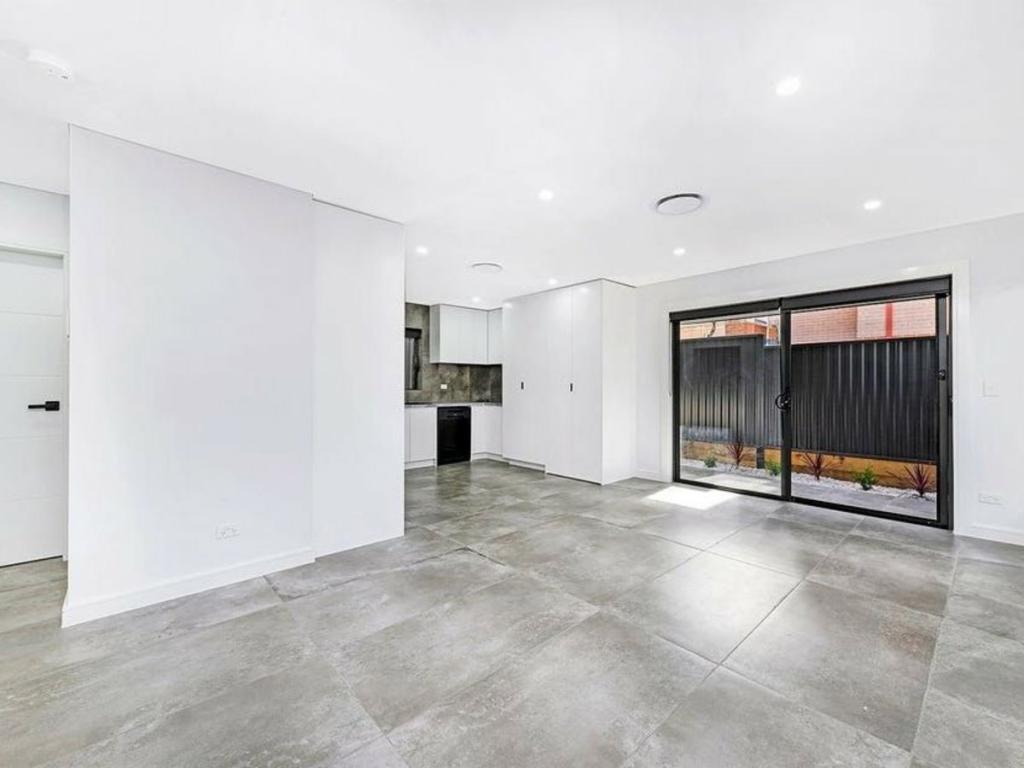 1/28 Simmat Ave, Condell Park, NSW 2200