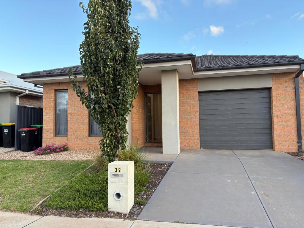 39 Moroka Ave, Weir Views, VIC 3338