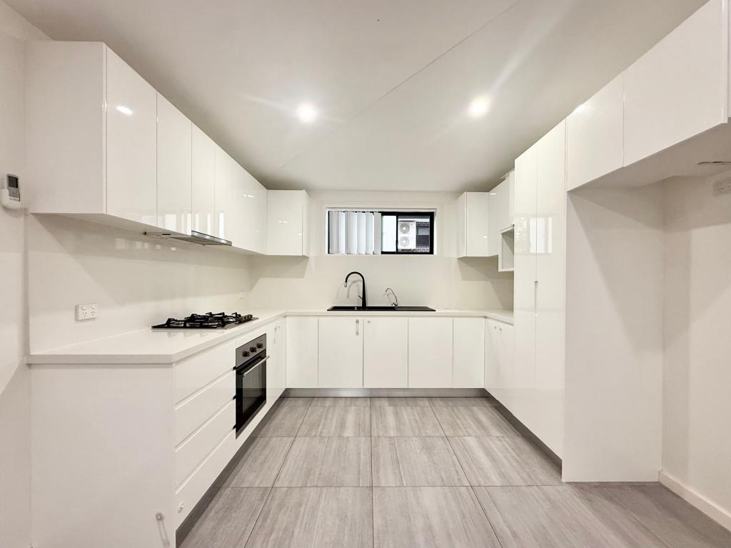 79a Pandora St, Greenacre, NSW 2190