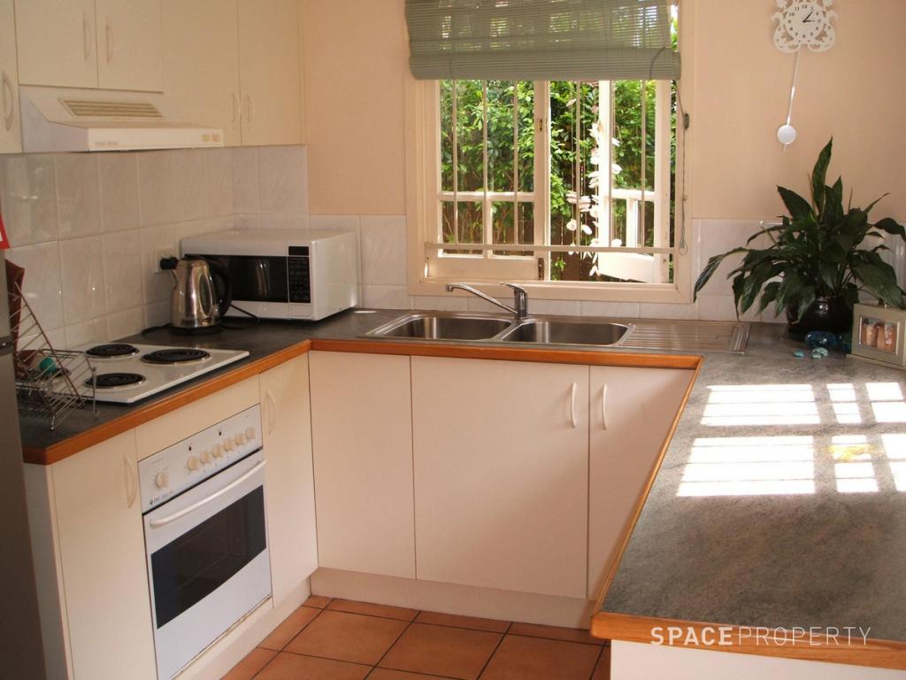 3/21 Okeden St, Toowong, QLD 4066