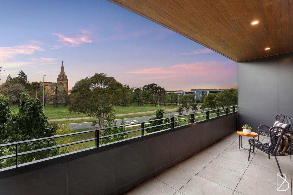 49/7 State Cir, Forrest, ACT 2603