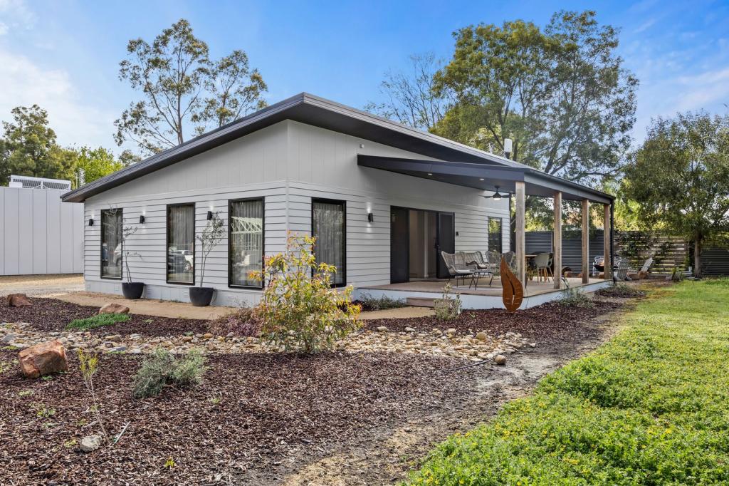 19 Bundaleer Dr, Halls Gap, VIC 3381