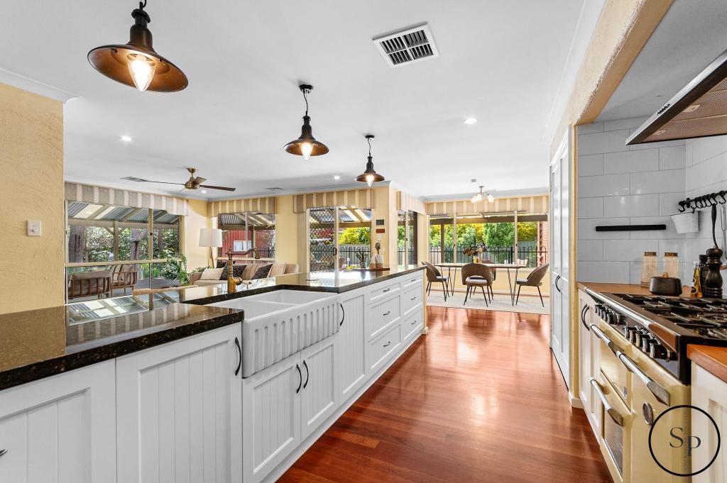 72 Victoria Cir, Greenfields, WA 6210