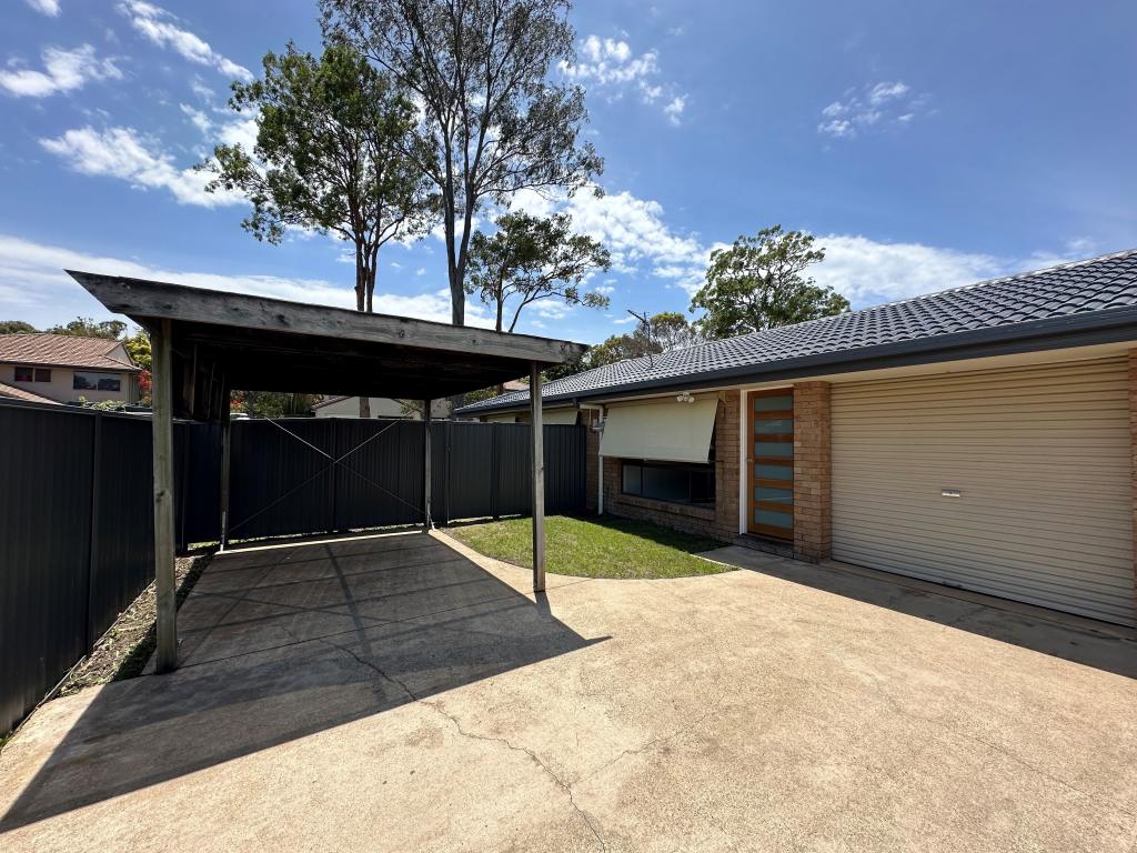 2/7 Burwood Ct, Labrador, QLD 4215