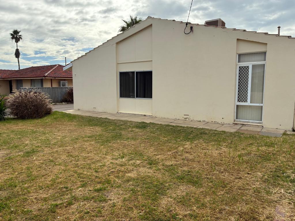 19 Maidstone St, Mount Tarcoola, WA 6530