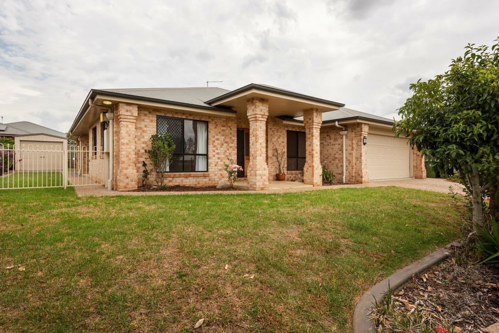 4 Pugh St, Middle Ridge, QLD 4350