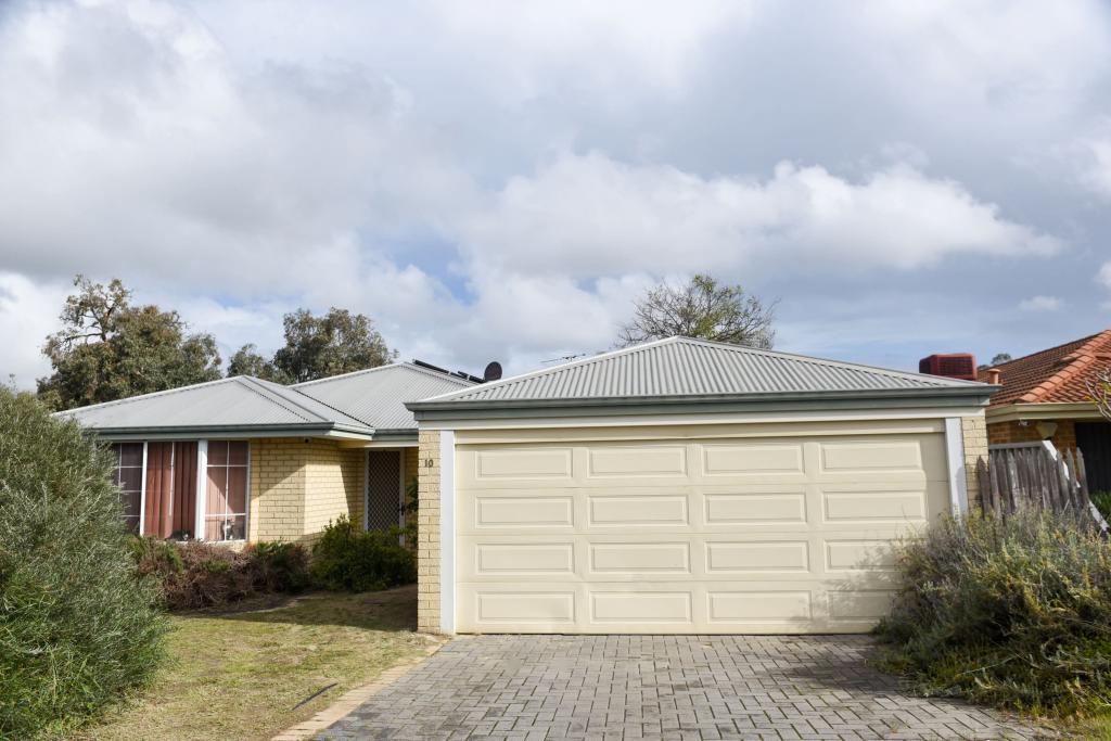 10 CORVINA PL, CAVERSHAM, WA 6055