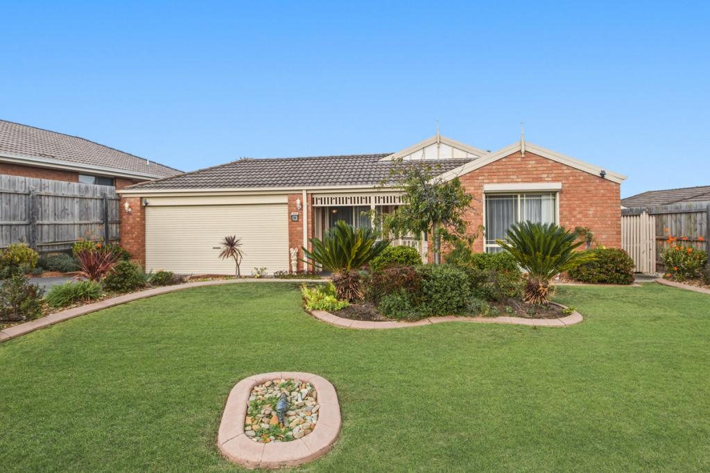 34 BRENTWOOD DR, CRANBOURNE NORTH, VIC 3977
