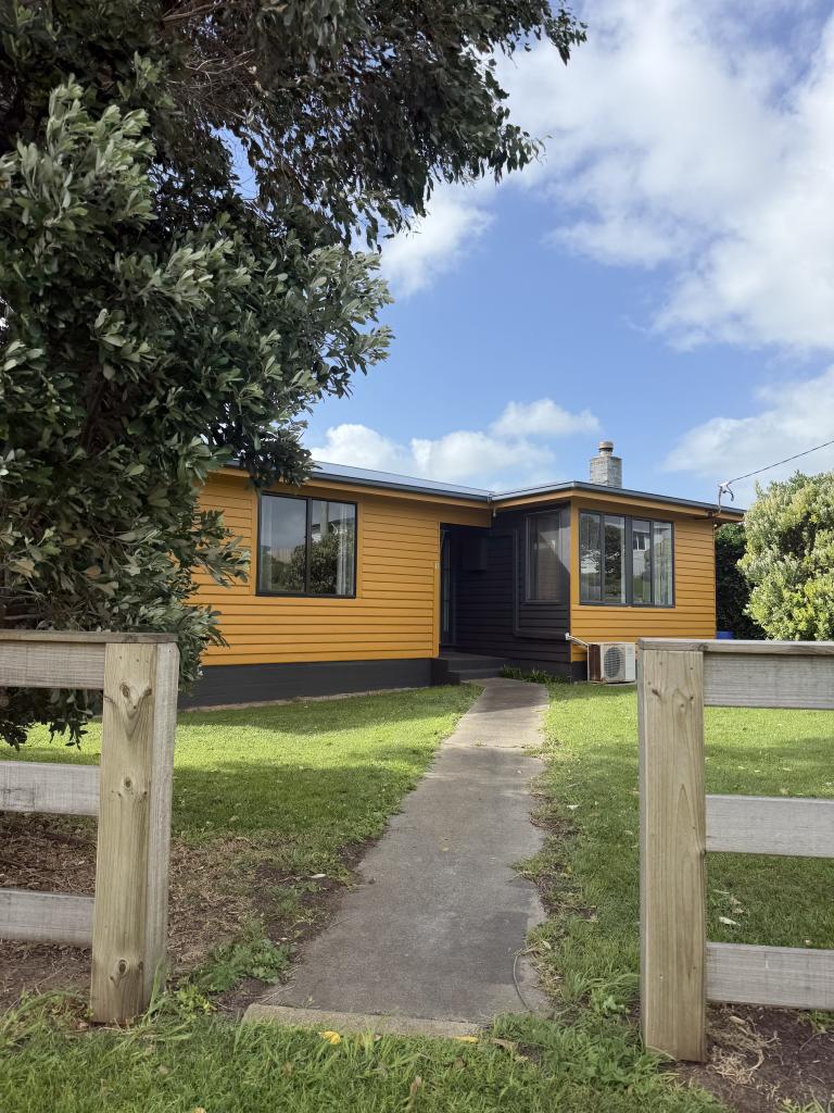 1 John St, Currie, TAS 7256