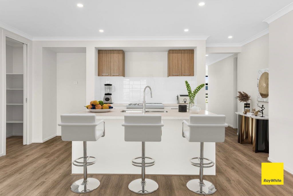 30 Plimsoll St, Mickleham, VIC 3064