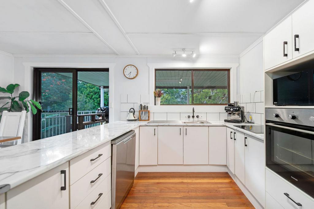 9 Mckenzie Rd, Woombye, QLD 4559