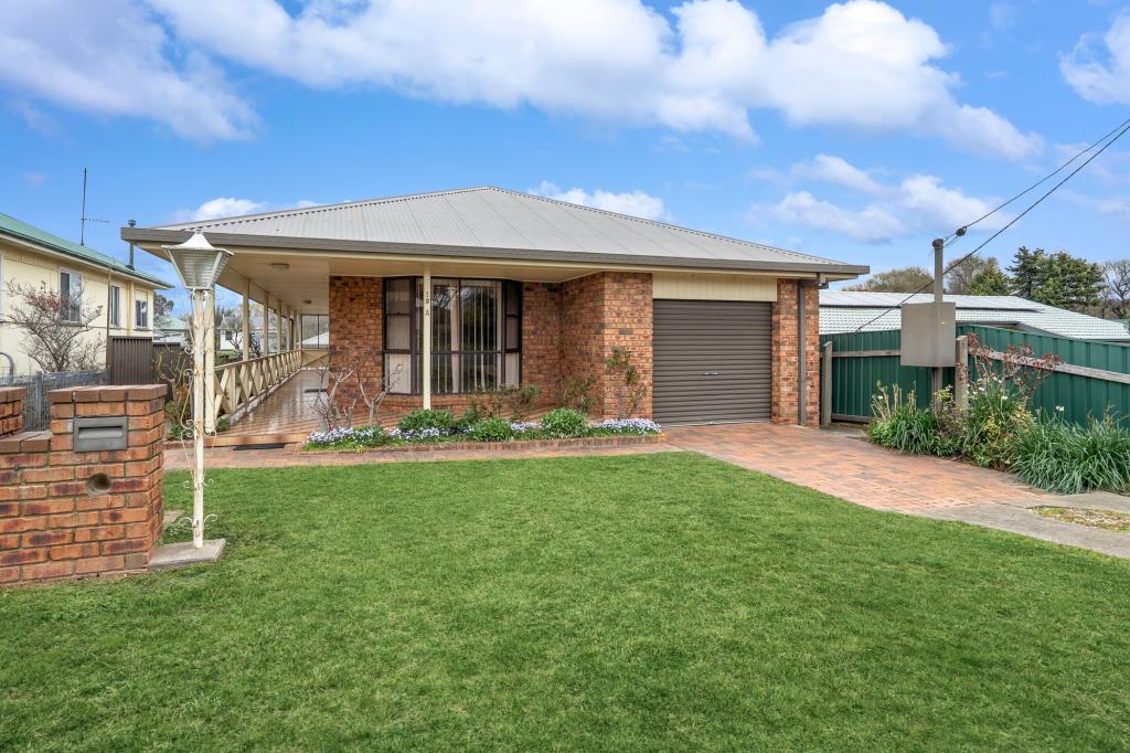 19 Cowper St, Crookwell, NSW 2583