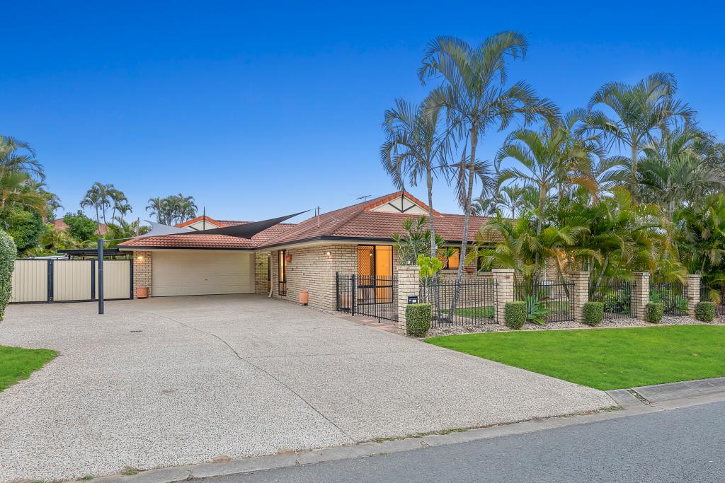 10 Ashford Cct, Petrie, QLD 4502