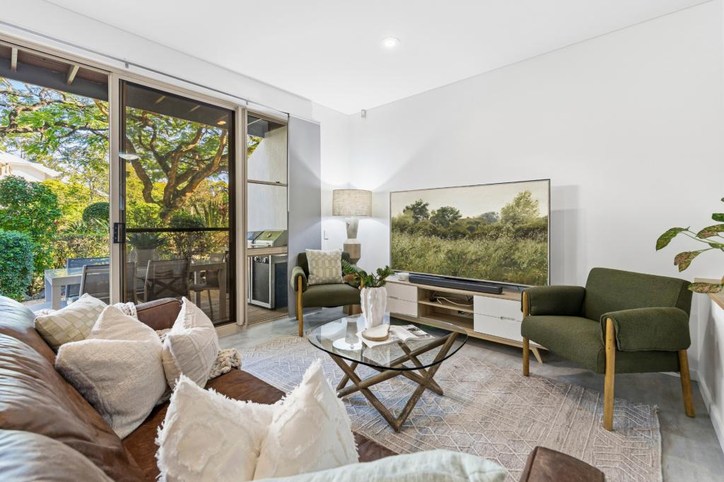2127 South Shields Dr, Benowa, QLD 4217