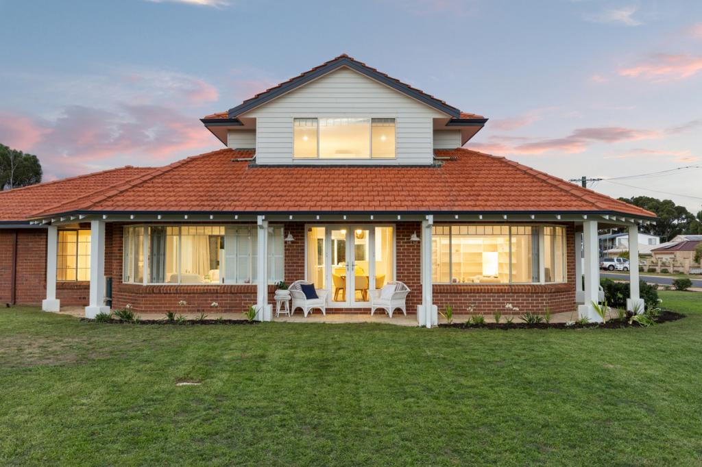 12 Assam St, Madora Bay, WA 6210