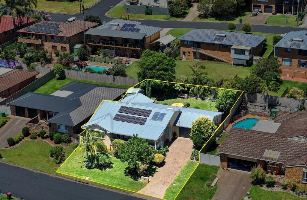 22 VERBENA AVE, PORT MACQUARIE, NSW 2444