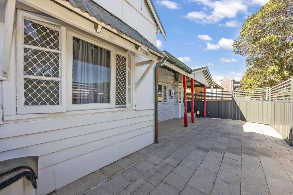 12 William St, Midland, WA 6056