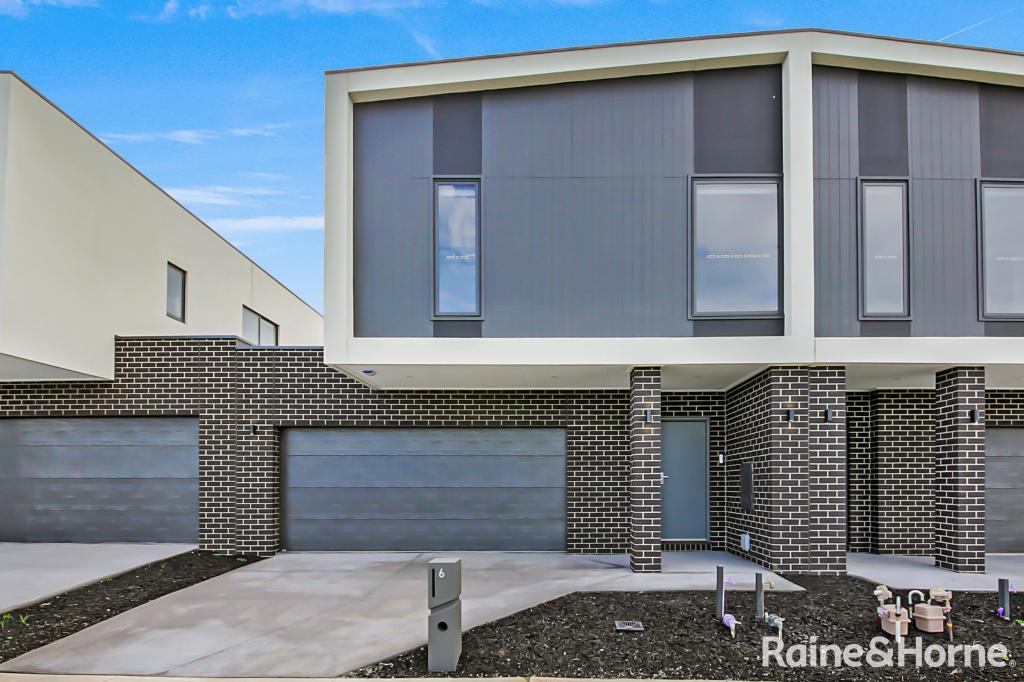 6 TRIUMPH AVE, TARNEIT, VIC 3029