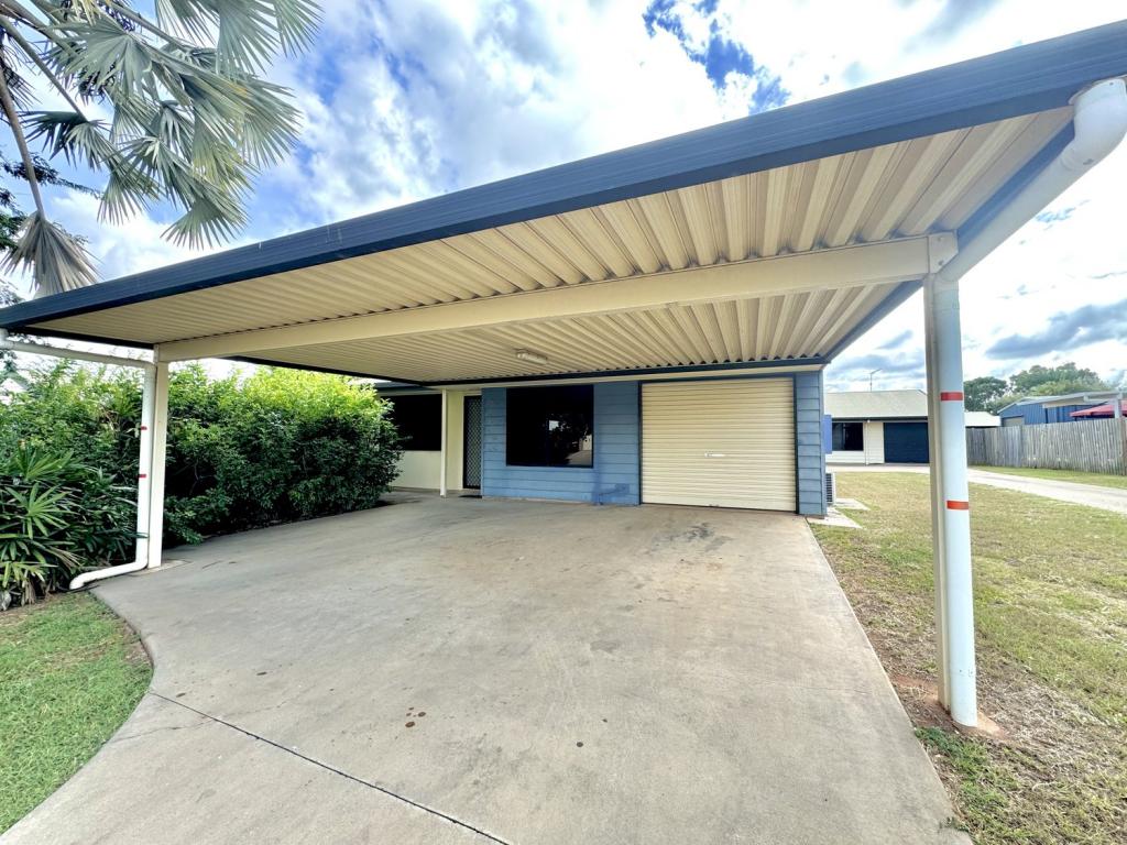 32B SAVANNAH DR, MORANBAH, QLD 4744